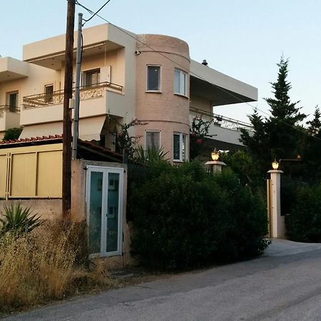 Lovely 2-Bedroom Apartment At Greek Riviera Vári Екстериор снимка